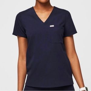 FIGS CATARINA NAVY BLUE ONE POCKET SCRUB TOP